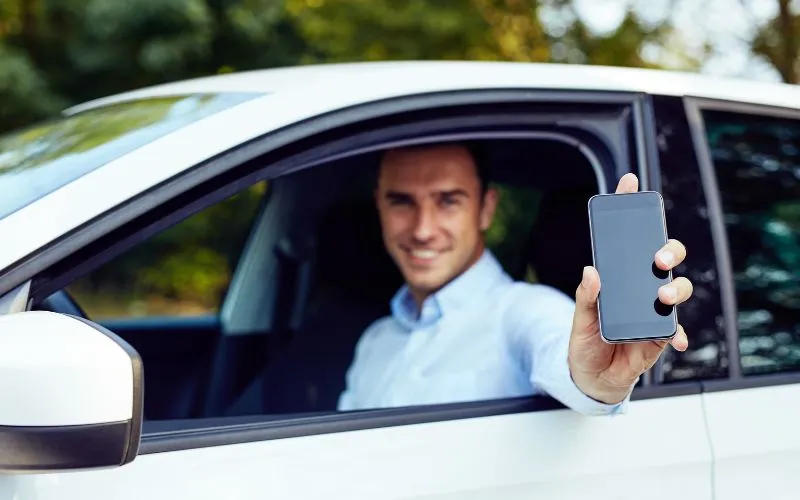 gatwick-taxi-vs-uber-vs-train