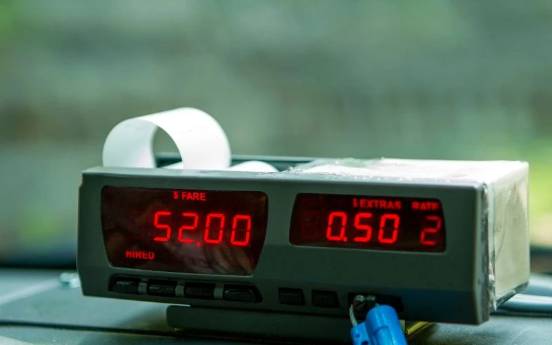 Fixed Price vs. Metered Taxi