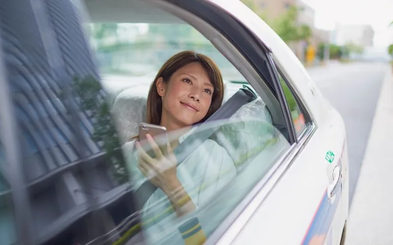 Local Taxis vs Public Transport